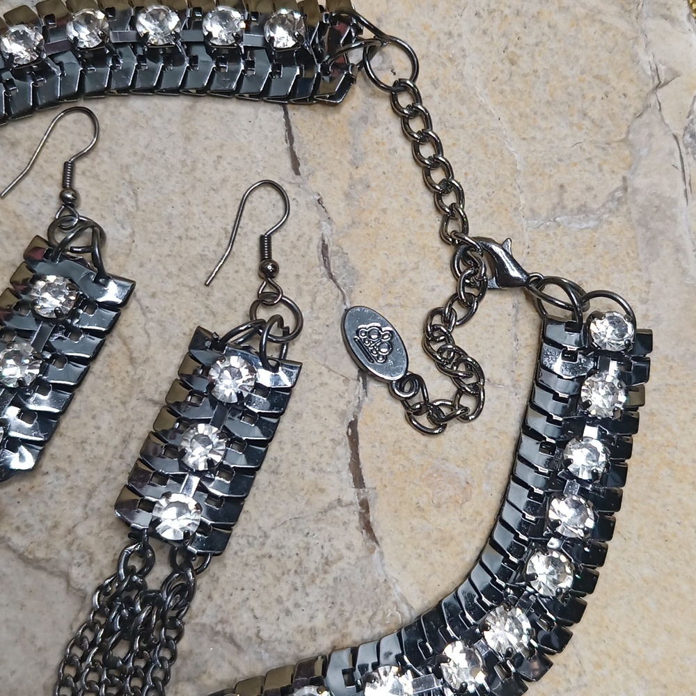 Fringe Statement Necklace And Earring Set - image 4
